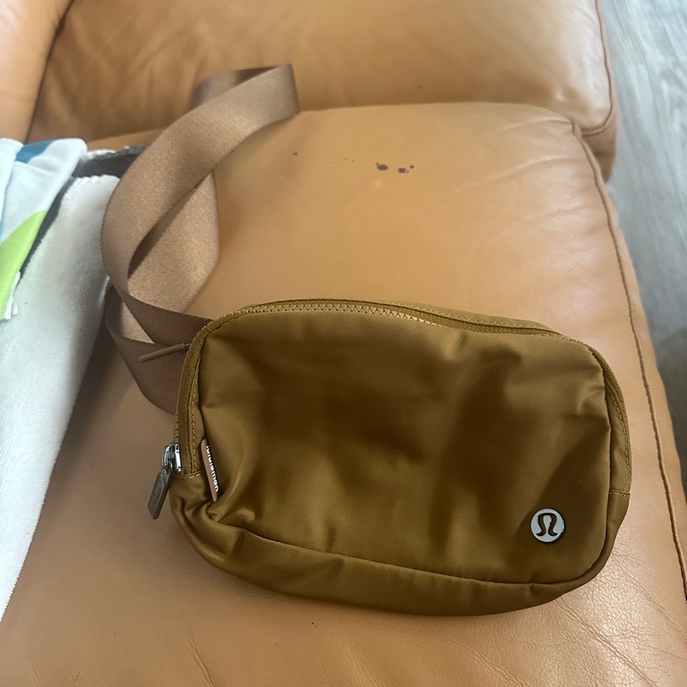 lululemon Burnt Caramel Belt Bag 1L